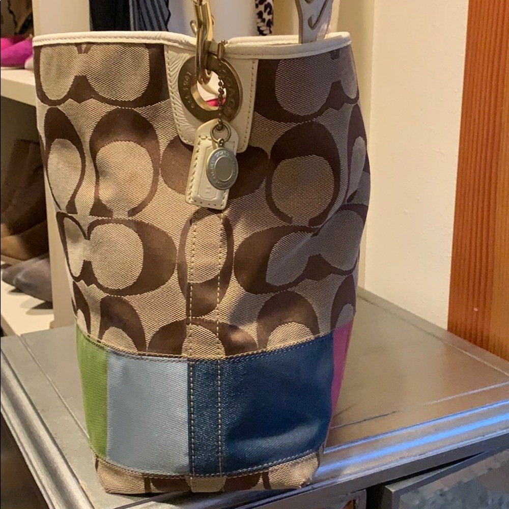Coach purse - Picture 4 of 6